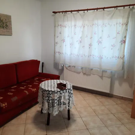 Letti Vendeghaz Dom wakacyjny Kovagoors