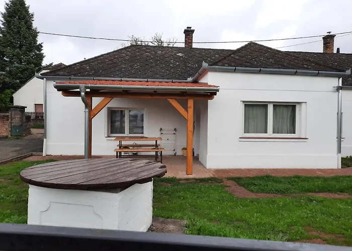 Vakantiehuis Letti Vendeghaz *